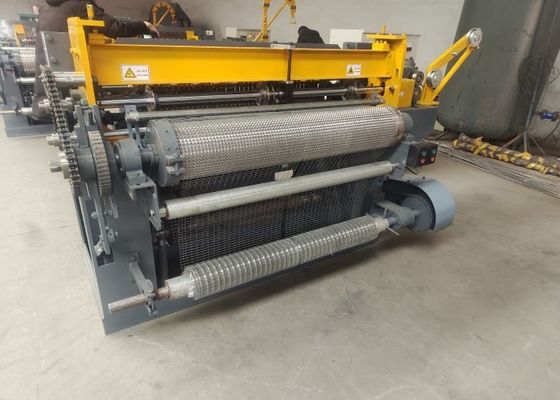 Tamanho do buraco 1/2 polegada máquina de malha de fio soldado galinha de gaiola de malha elétrica