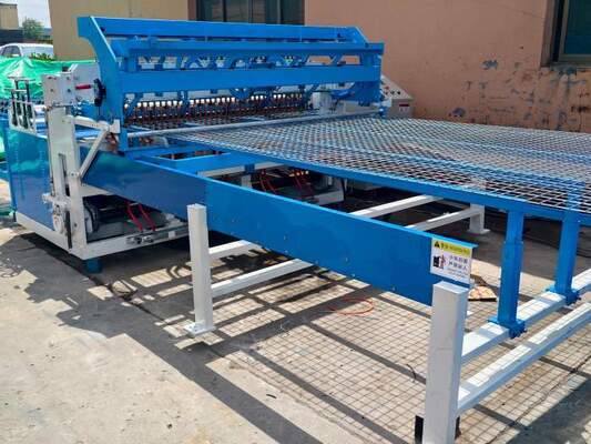 Diâmetro do fio 2,5-5 mm Tamanho do buraco 50*50 mm Máquina de soldadura de malha de fio de aço